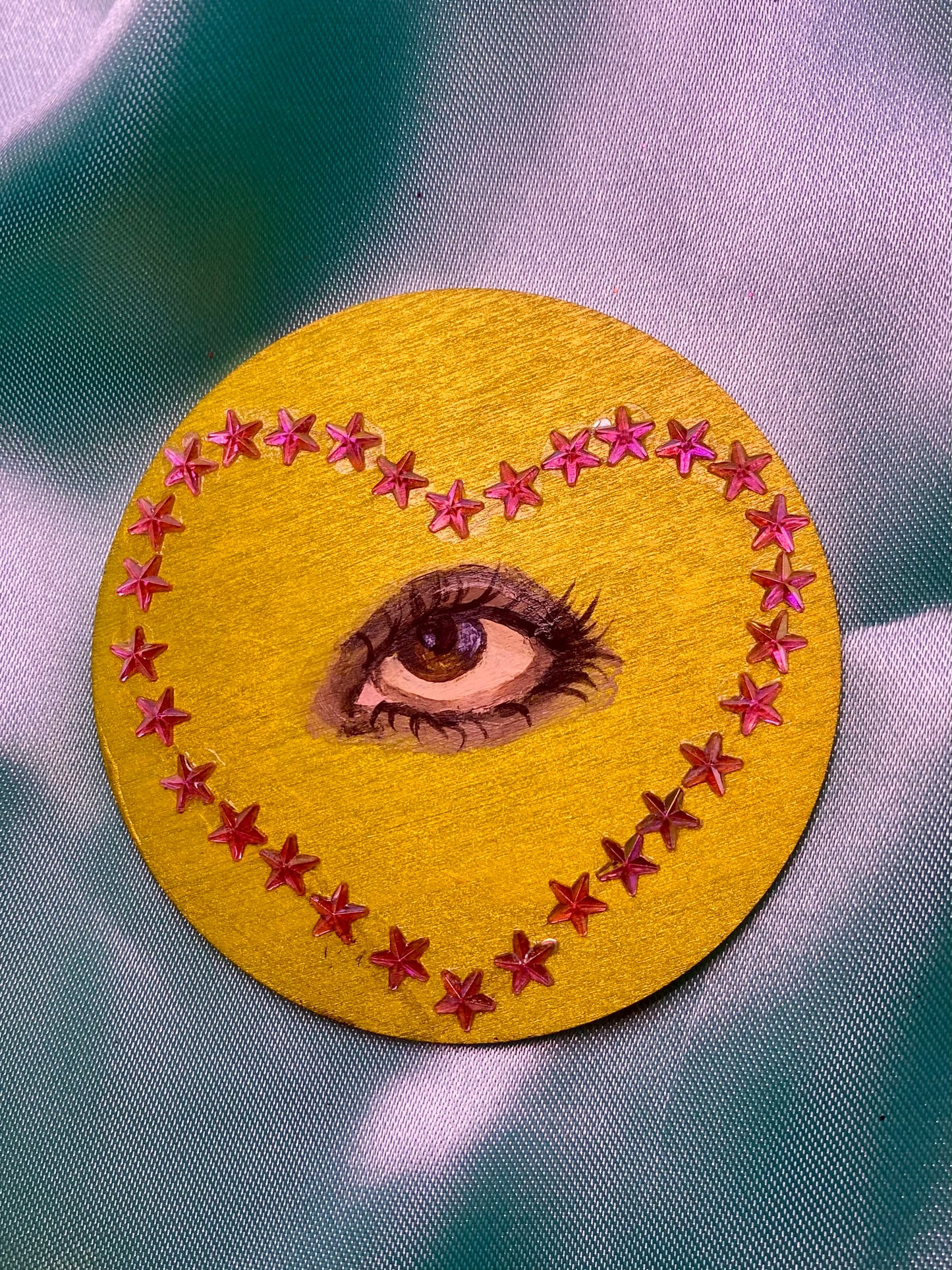 Chartruse Heart Eye Magnet